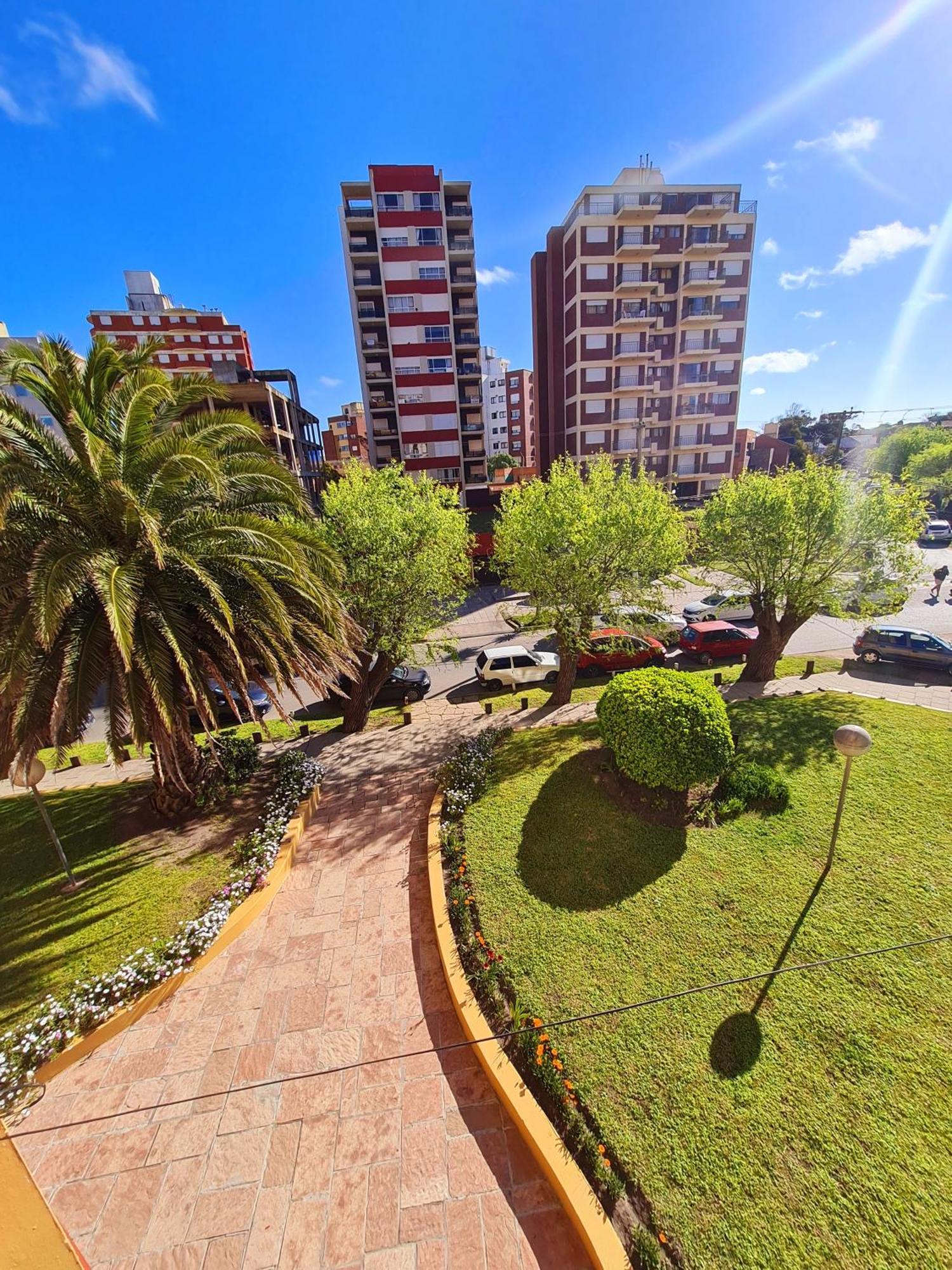 Edificio Romeo Iv Villa Gesell